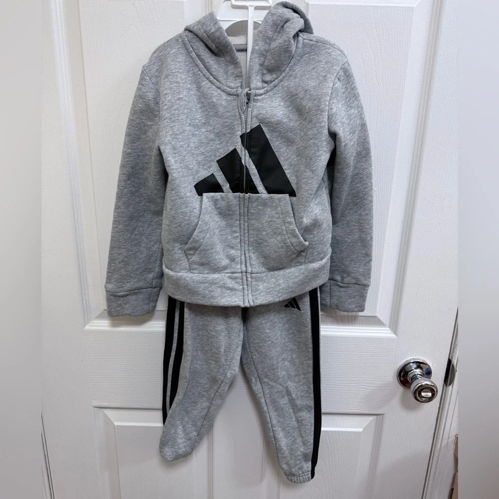 Adidas Kids Gray Jacket and Jogger Set, Size 4